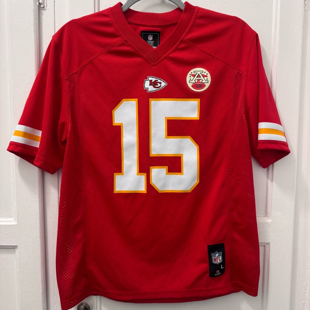 Youth Patrick Mahomes Red Kansas City Chiefs Replica Player Jersey